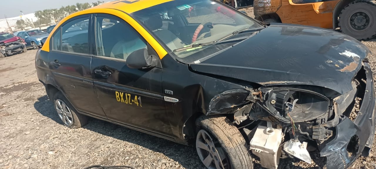  Hyundai ACCENT 2005    EN DESARME